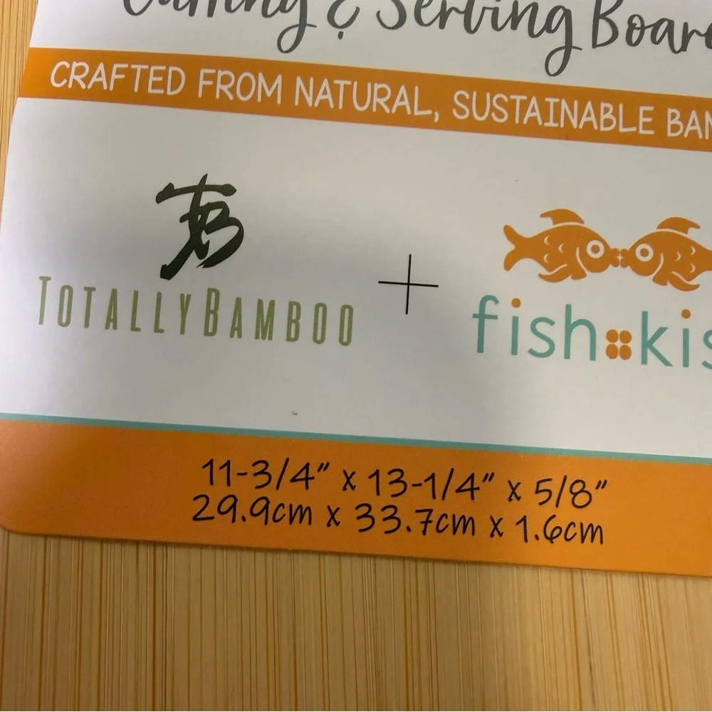 NWT Totally Bamboo Minnesota Cutting Board with Artwork by Fish Kiss Food Safe